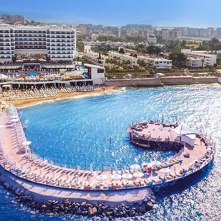 Azura Deluxe Resort & Spa-3